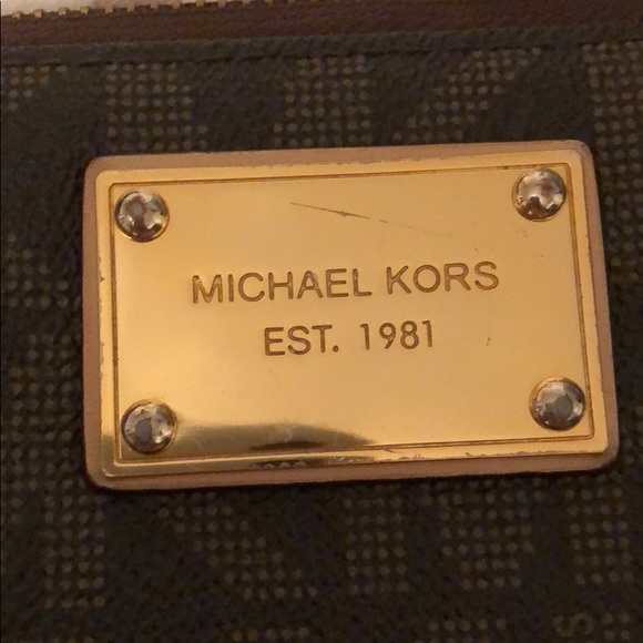 Micheal Kors Wallet❣️ - Picture 4 of 5